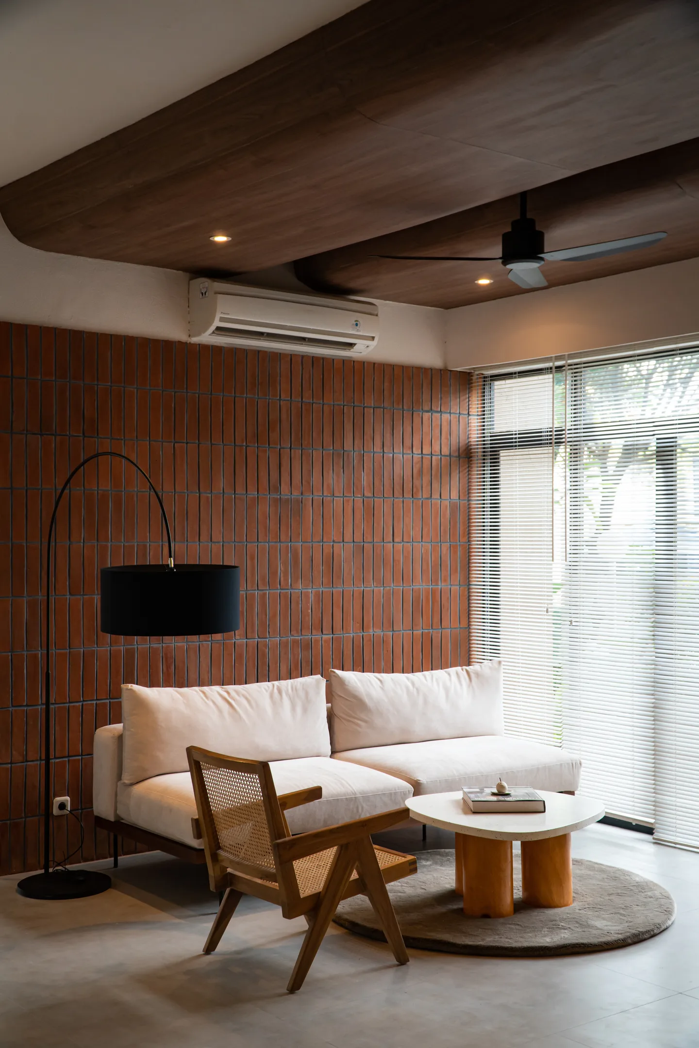 BTC BGC interior / detail view